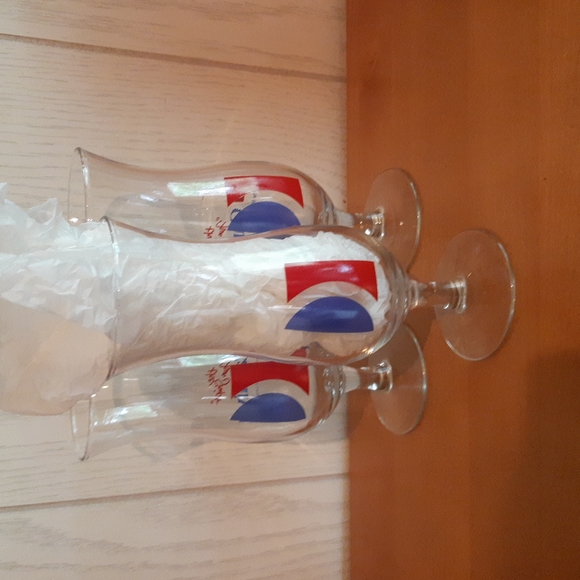 Set of 3 - Carnival Cruise Line Cocktail Hurricane Beverage Glasses - Picture 3 of 6